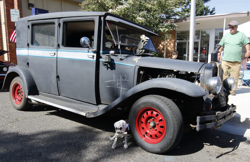 This 1927 Hudson 4 Door is the very definition of a "rat Rod". Its owners, Thersa and Sandy Segersons from Otis, Oregon built it just for that purpose. it was at the Show & Shine in Junction City, Oregon, June 4, 2016.